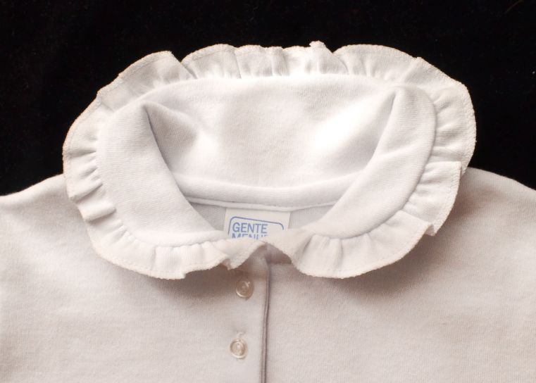 Chomba Manga Larga Con Cuello de Bebe y Volado