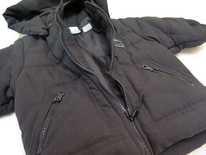 Campera con Capucha Desmontable