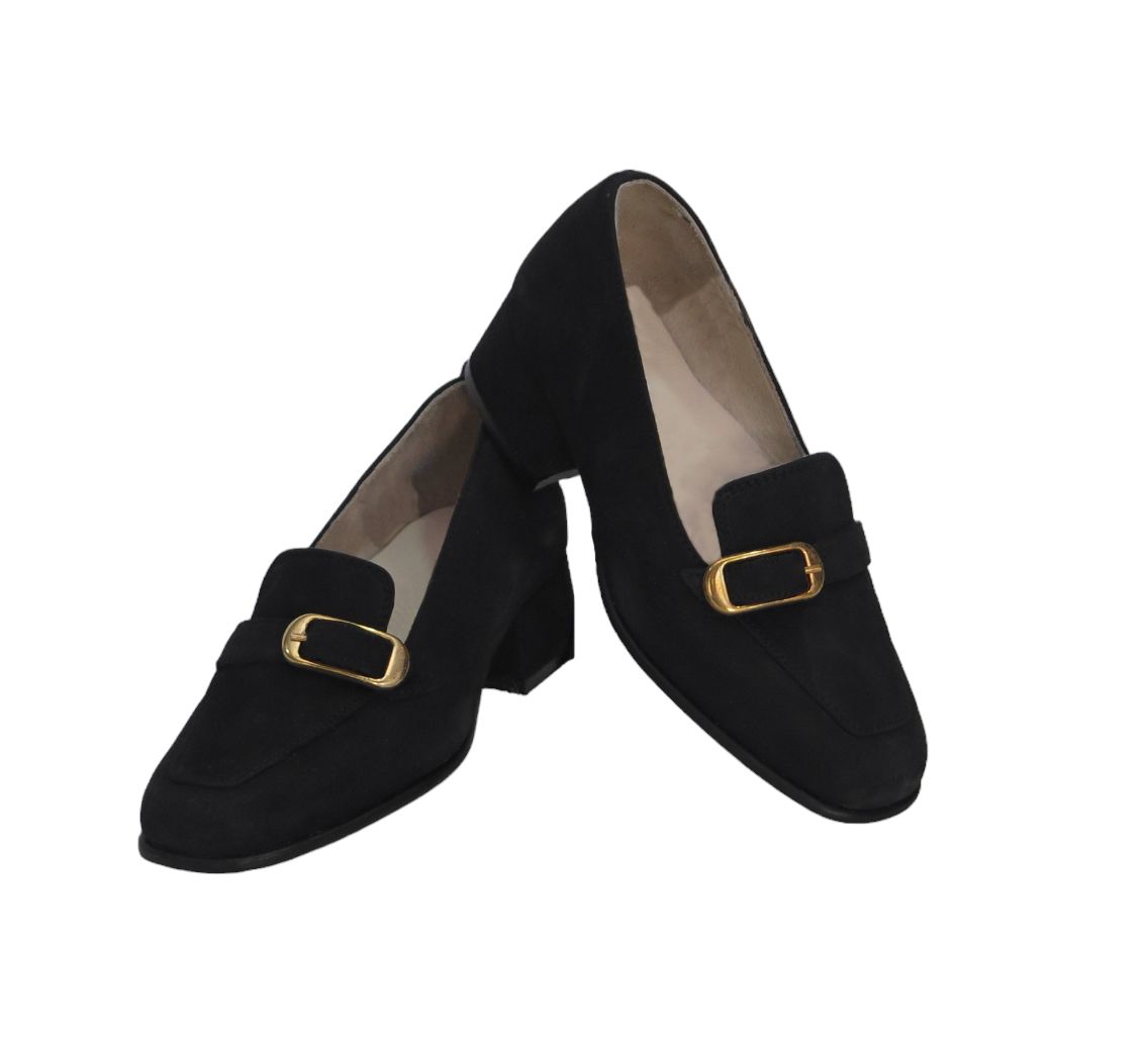 Zapato Mocasin de Gamuza Con Hebilla y Taco