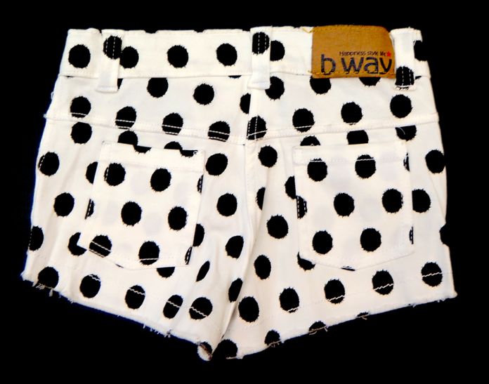 Short de Gabardina Elastizado Con Lunares