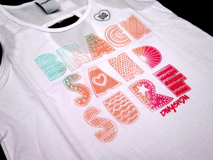 Remera Musculosa Sin Mangas Estampada Con Brillo " Beach Sand Surf "