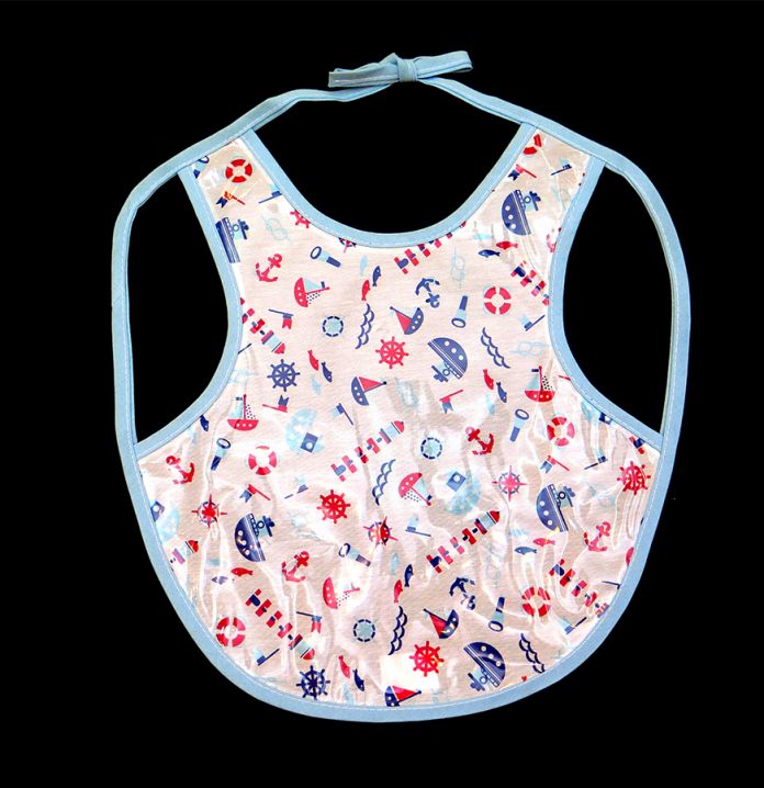 Babero de Plastico Con Mangas Estampado