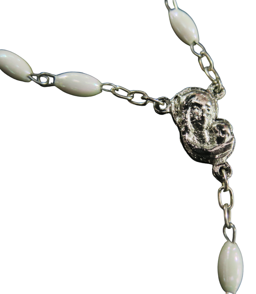 Rosario  Con Perlas Ovalada Tornasol