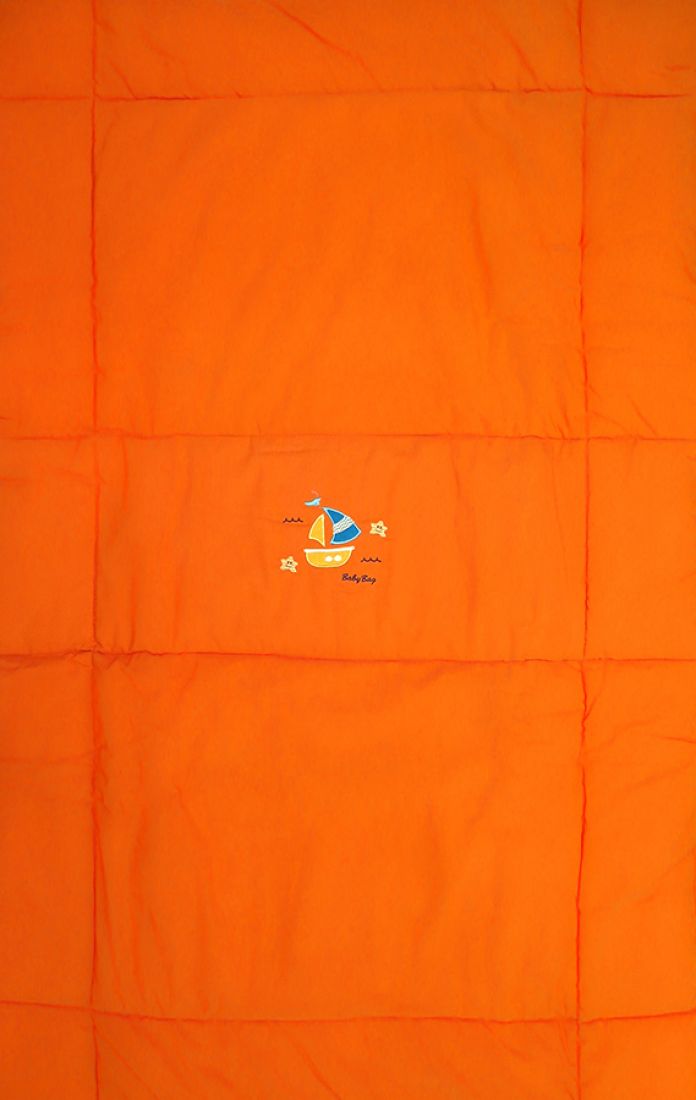 Acolchado y Chichonera Cuna Con Velero y Estrellas de Mar Bordado