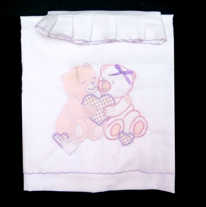 Baby Mania Sabana Bordada en caja para moises y catre 3 piezas