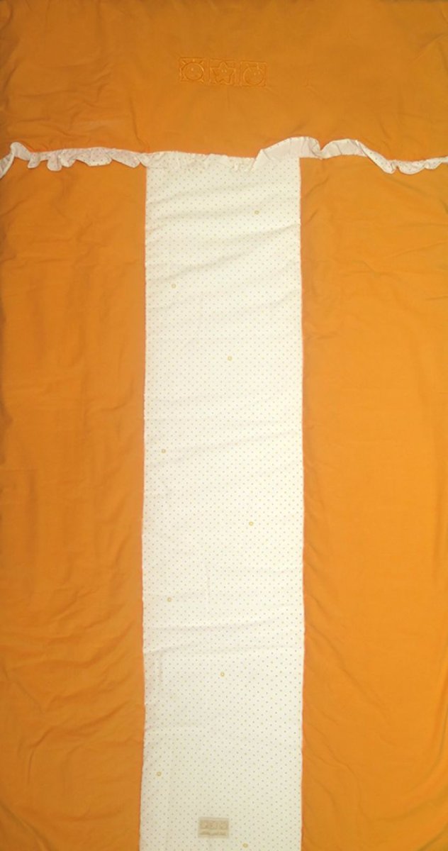 Acolchado Para Cuna Funcional Reversible Combinado Lunares Estampados y Estrellas Bordadas