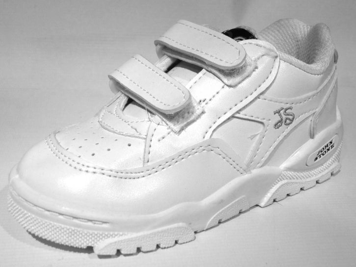 Zapatilla Colegial Cuerina con Velcro Abrojo Velcro