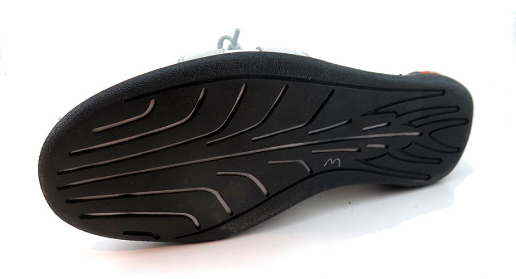 Zapatilla Cuero Con Cordon