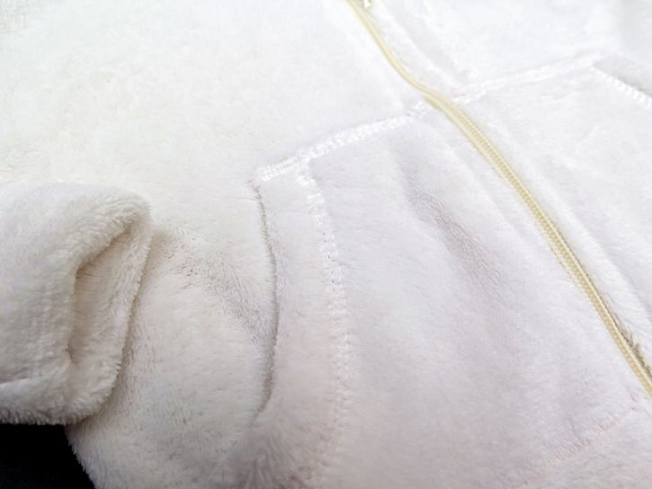 Campera Con Capucha de Plush Lisa