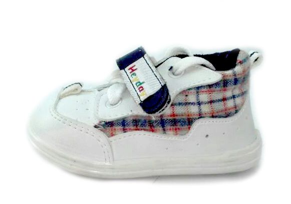 Zapatillas Cuerina y Tela Escocesa Con Cordon y Velcro