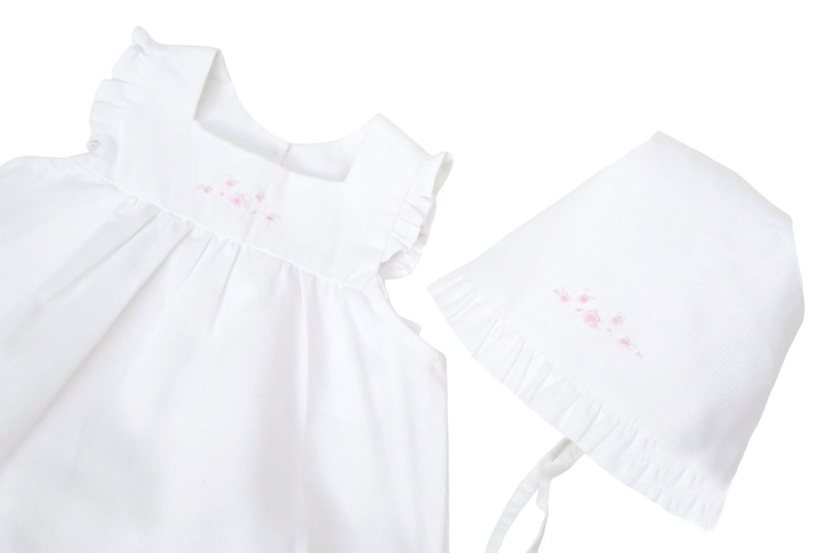 Vestido pique batik bordado con bombachita y gorro