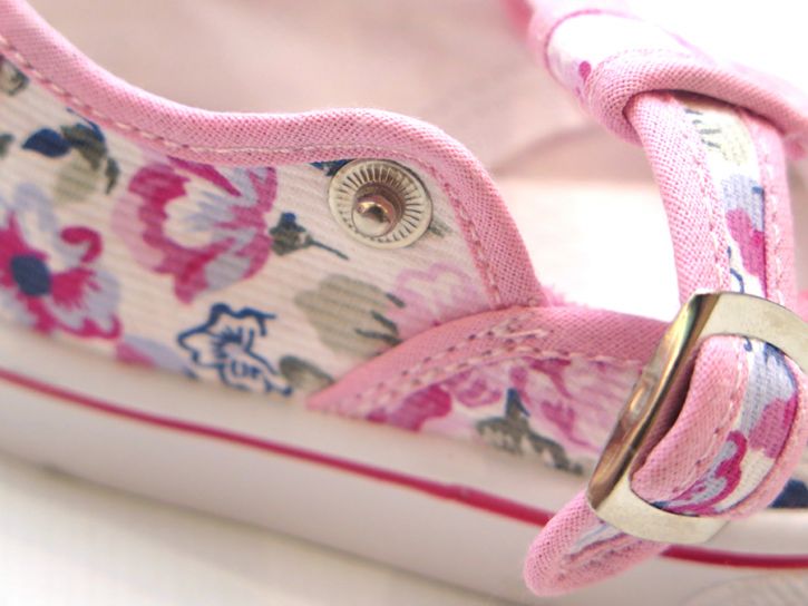 Guillermina Lona Estampada Rosa Con Broche