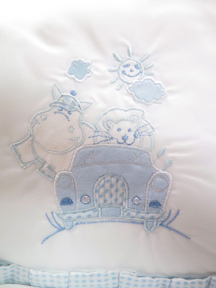 Sabana Bordada en Caja Para Practicuna 3 piezas