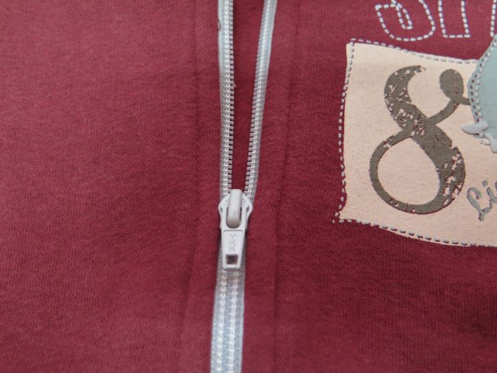 Campera de Algodon Con Friza y Capucha Estampada 83