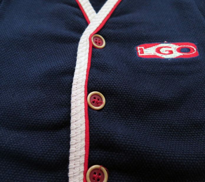 Campera Con Botones Friza Tipo Pique Bordada