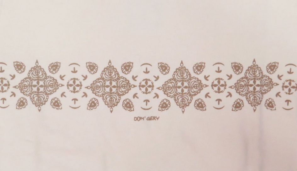 Buzo de Algodon Frizado Estampado Tribales