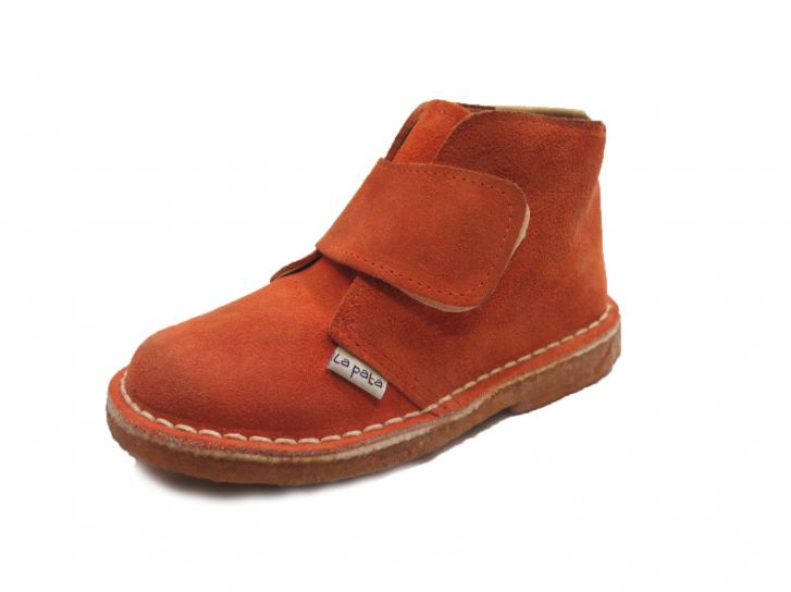 Bota de Gamuza Con Goma Crepe y Velcro