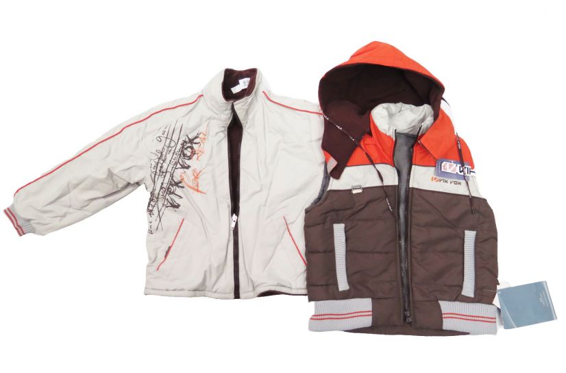 Campera con Puño y Cintura + Chaleco de Microfibra Estampado y Polar Interno Capucha Desmontable