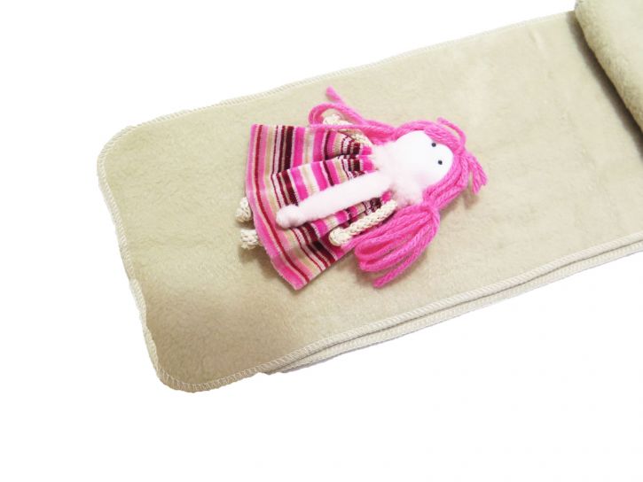 Bufanda de Polar con Aplique de de Muñeca