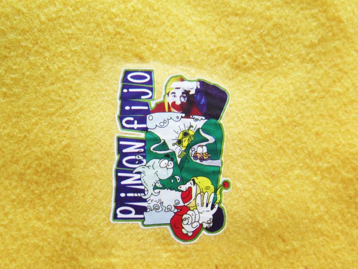 Bufanda de Polar Estampado Piñon Fijo