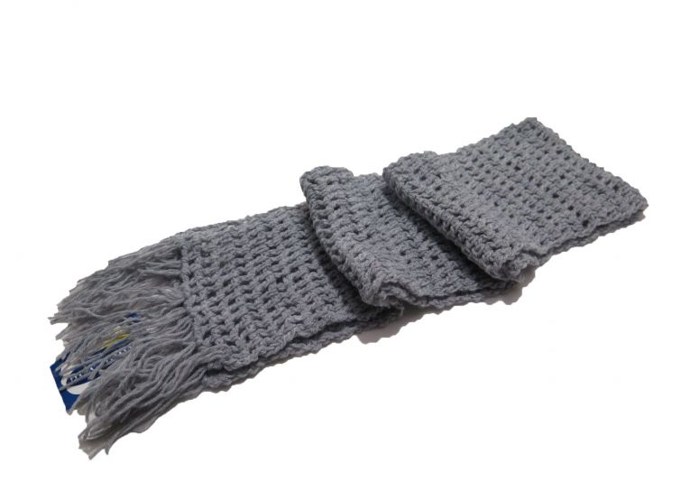 Bufanda Tejida con Flecos y Calada