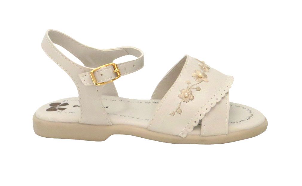 Sandalia con Flores Bordadas