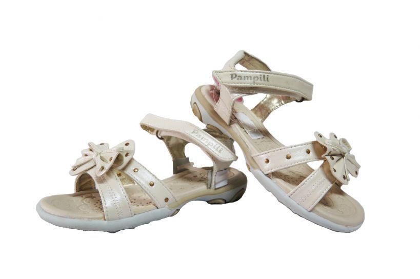 Sandalia con Moño y Tachas