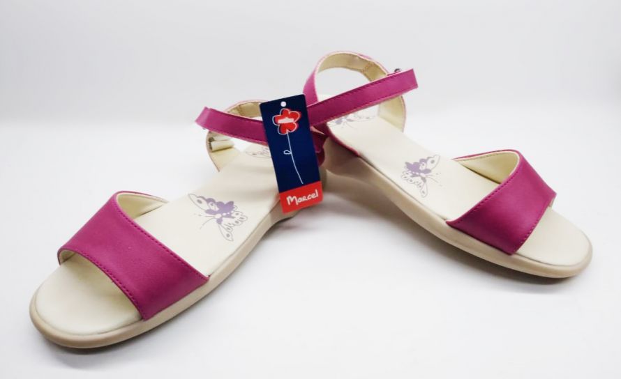 Sandalia con Velcro
