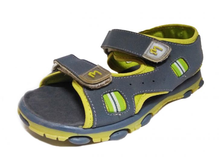 Sandalia Beach de Tela y Goma con Dos Velcros