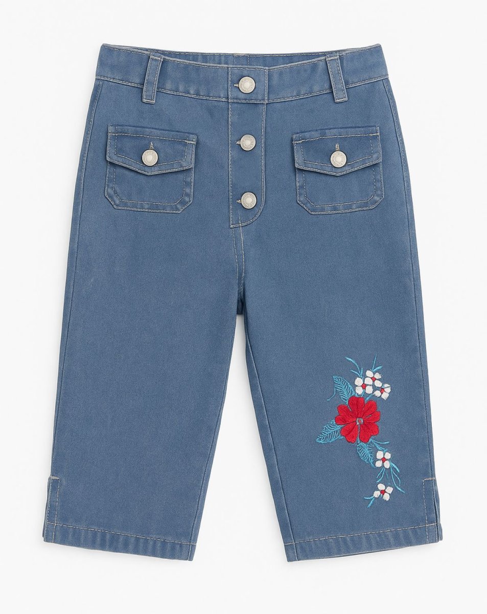 Pescadora de Jean con Flores Bordadas