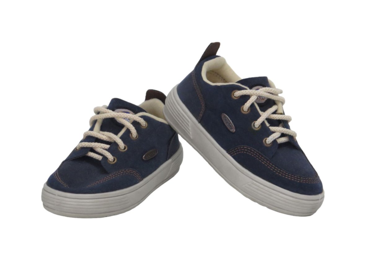 Zapatilla de Gamuza con Cordon