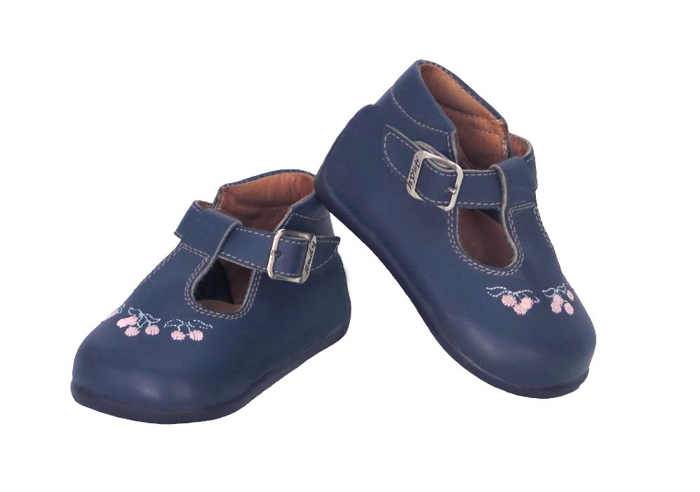 Guillermina Cuero Bordado Flor Con Hebilla