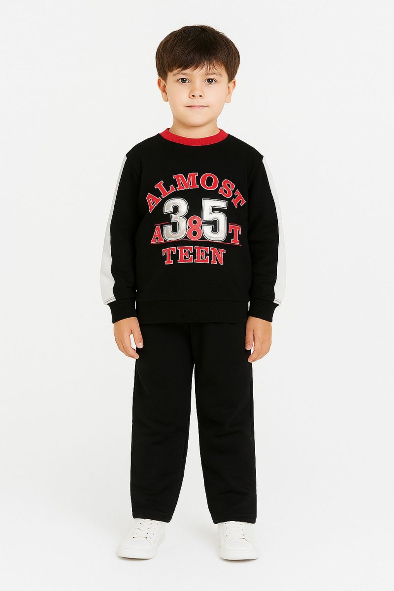 Conjunto Jogging Buzo Estampado Almost Teen 35 y Pantalon