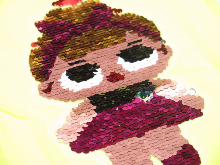 Remera Con Lentejuelas Manga Corta