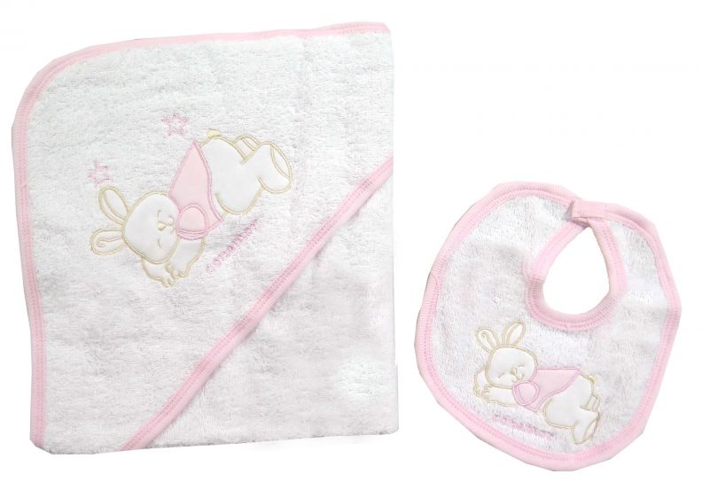 Toallon Bordado Con Babero Haciendo Juego