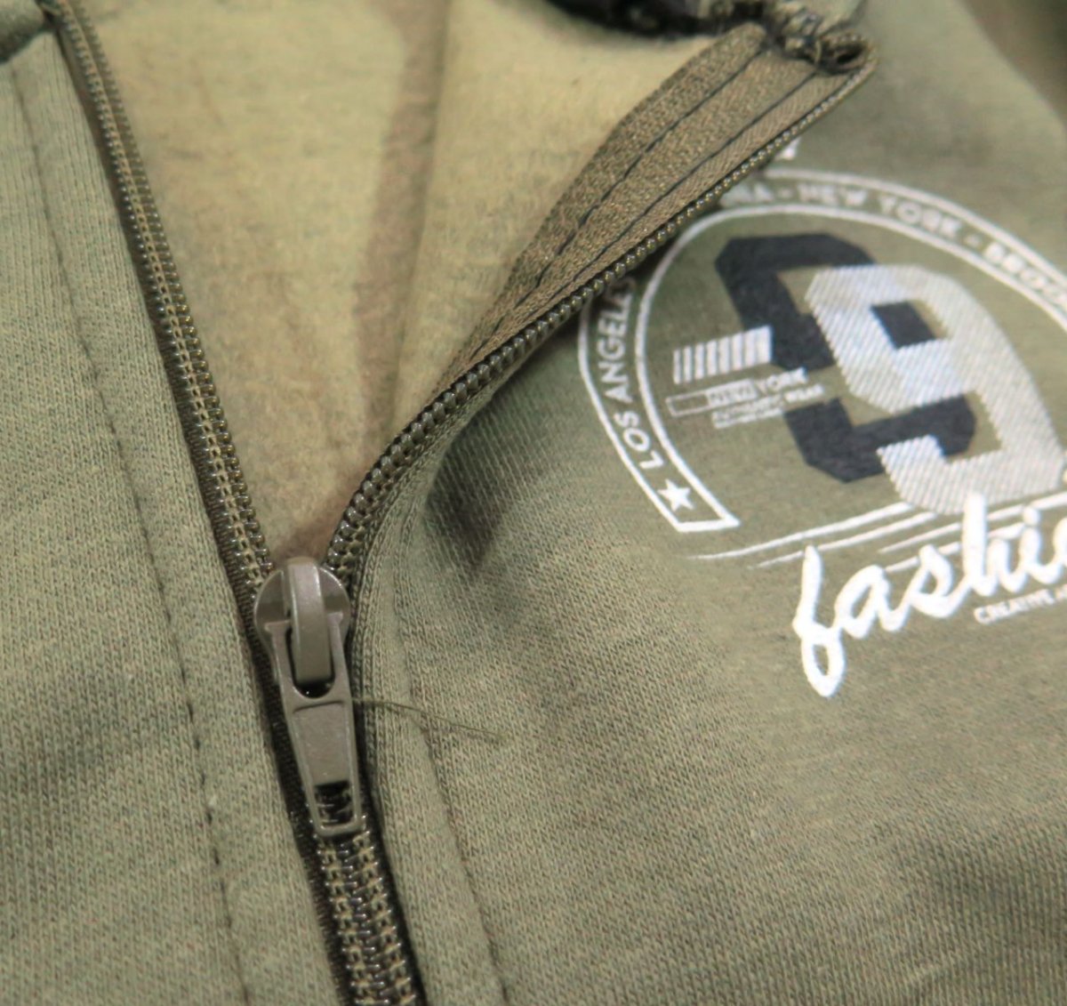 Campera algodon frizado con capucha