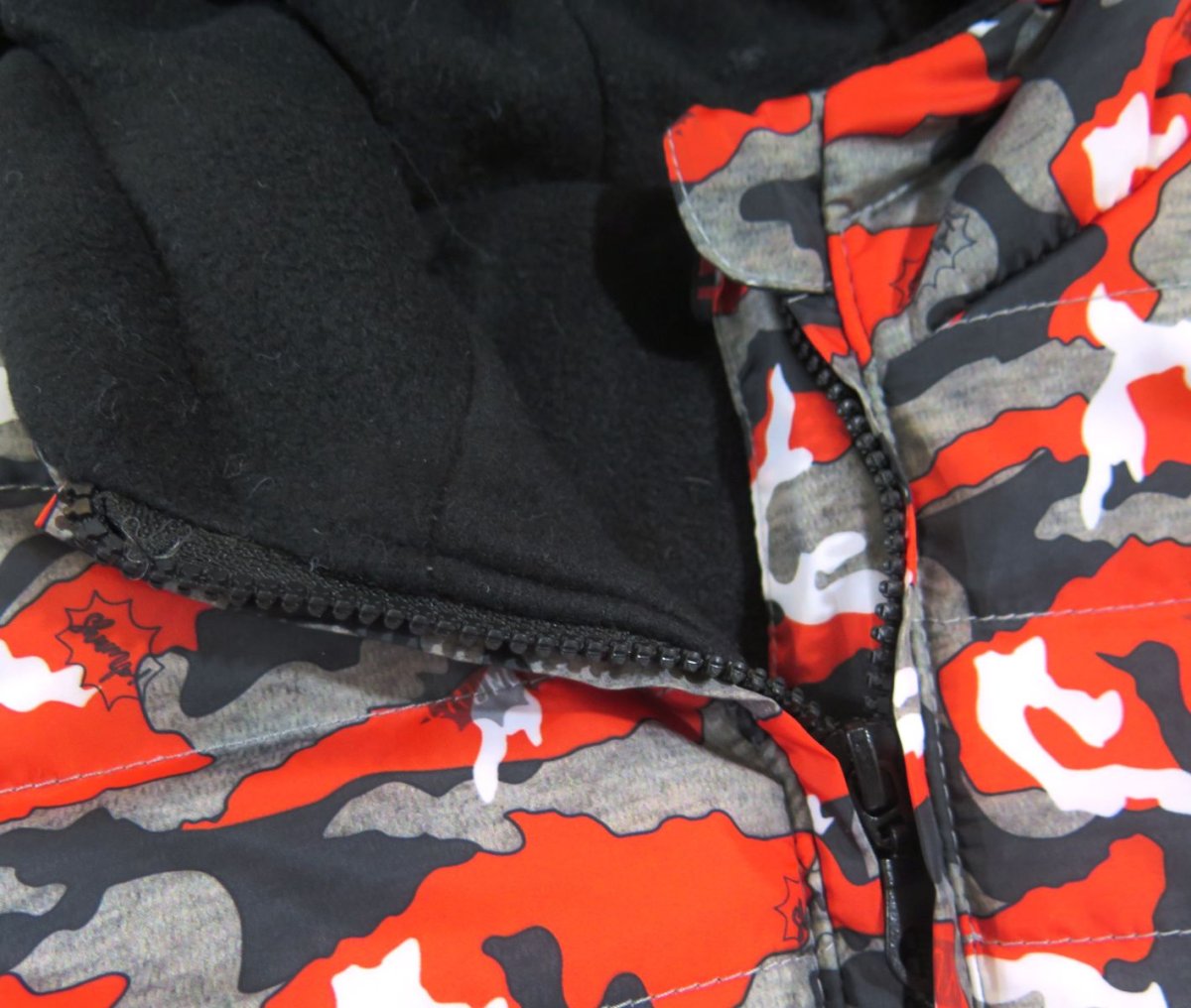 Campera de abrigo camuflada con polar interior