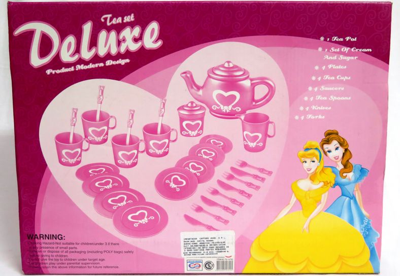 Juego de te con platitos, tazas, tetera, cubiertos en caja con visor