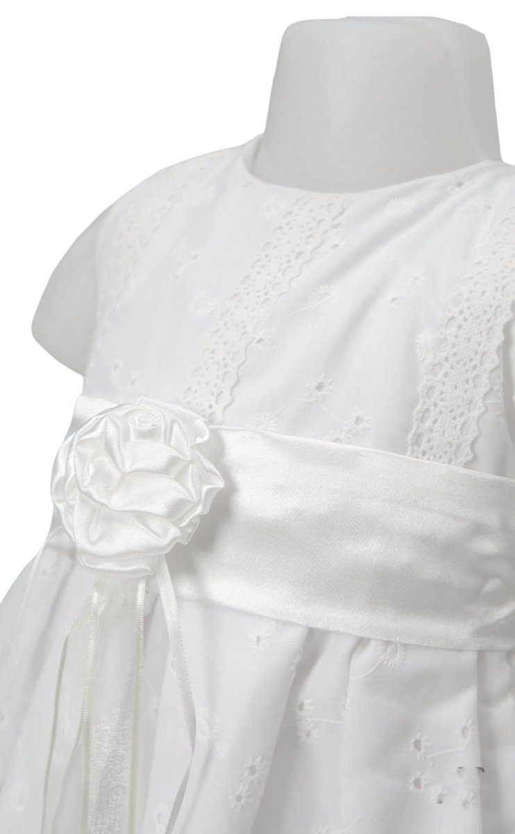 Vestido Broderie con cinta de razo flor
