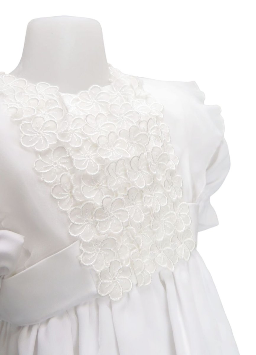 Vestido de Bautismo con Flores aplicadas en Pechera Mangas Cortas