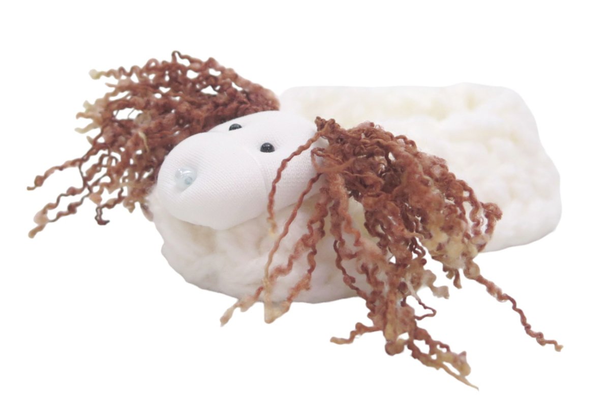 Escarpines Tejido a Mano con Caritas