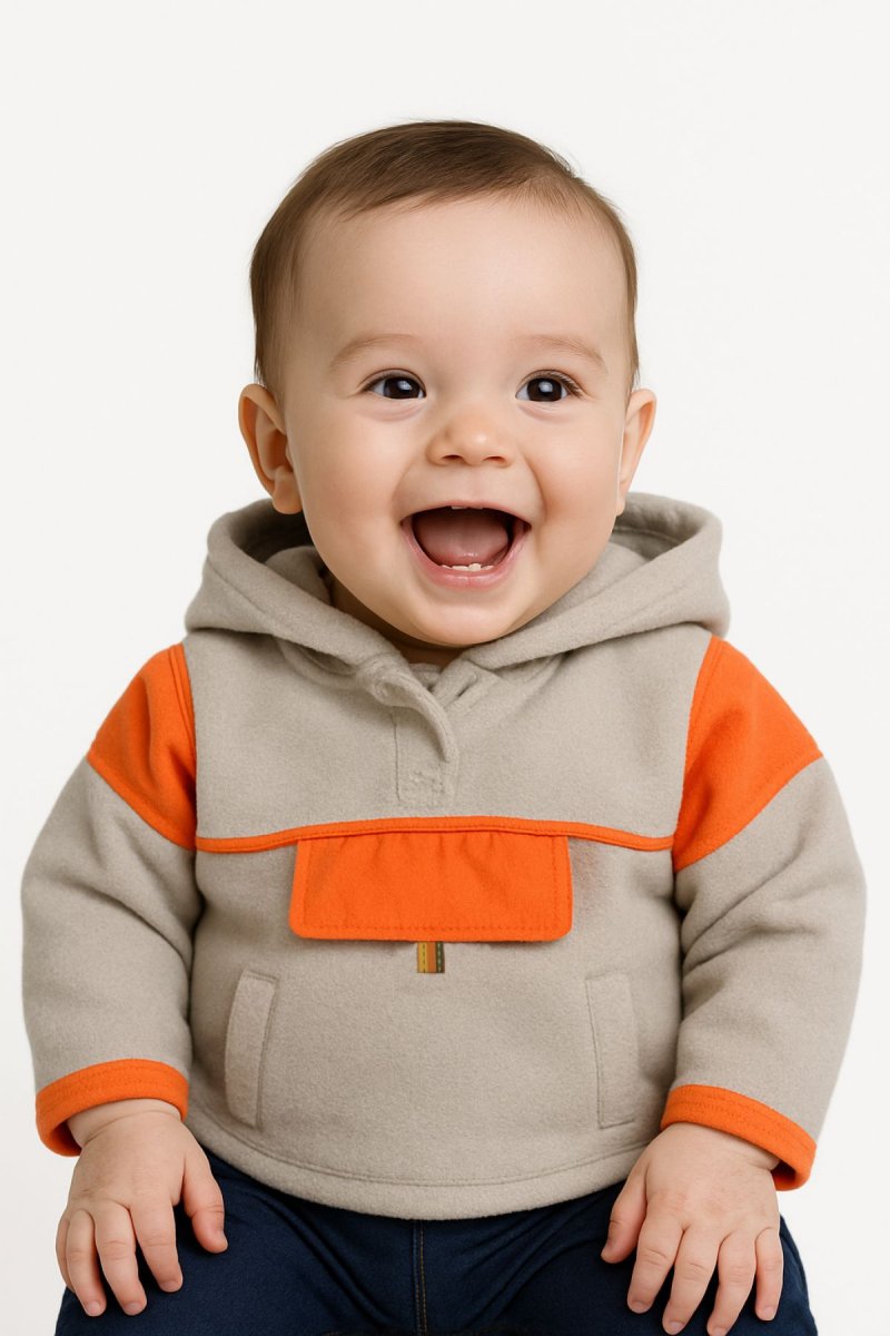 Buzo Polar con Bolsillo Central y Cuello con Abrojo