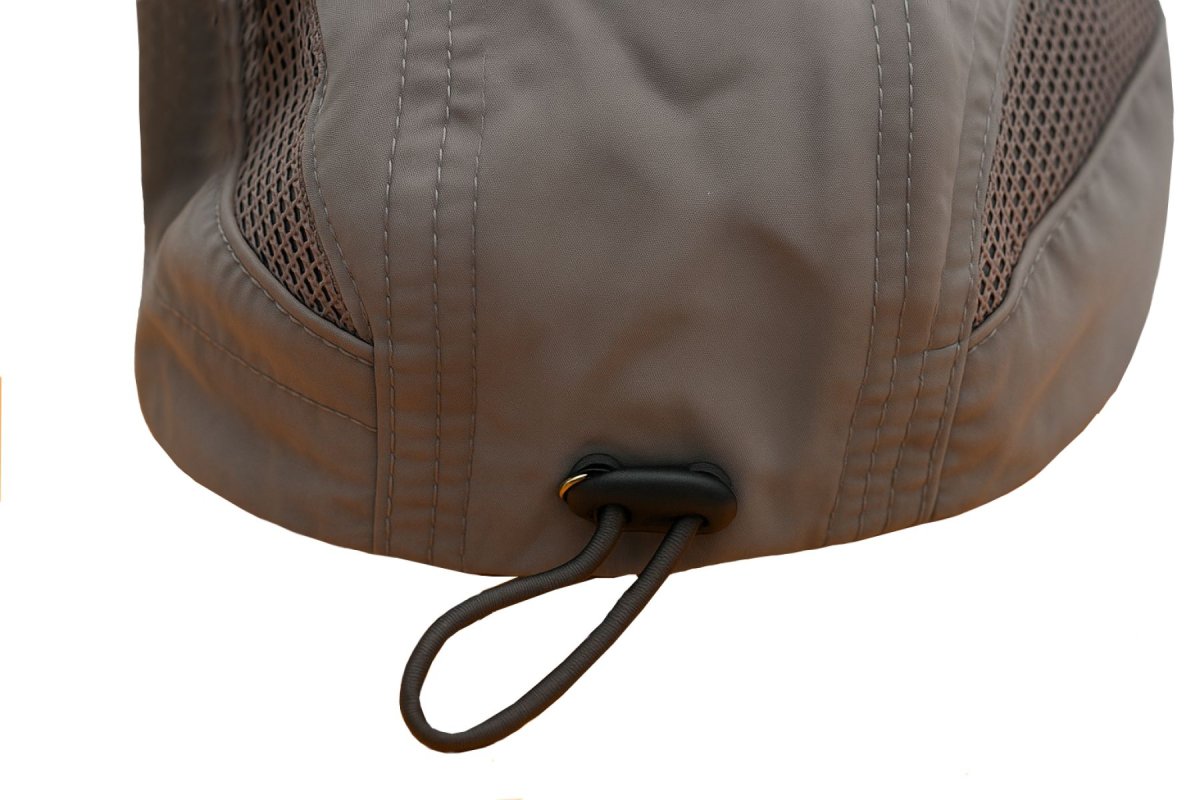 Gorro Cap con visera en microfibra con 2 sectores en tela Cordura ajusta con elastico atras