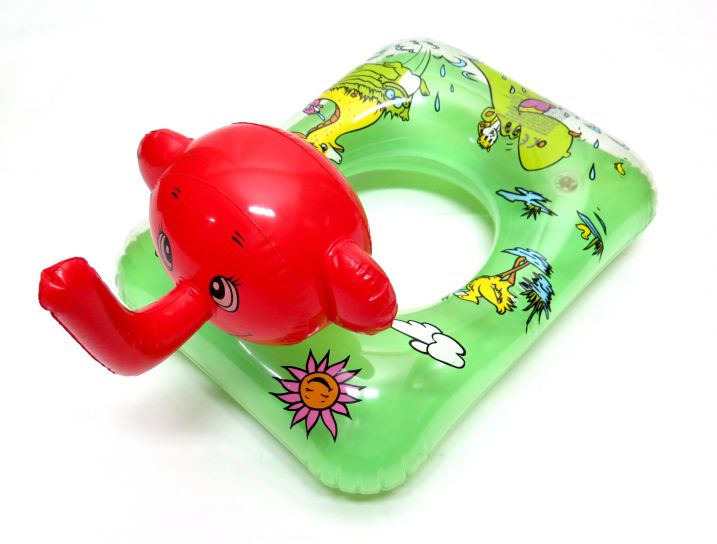 Salvavidas con Cabeza de Elefante