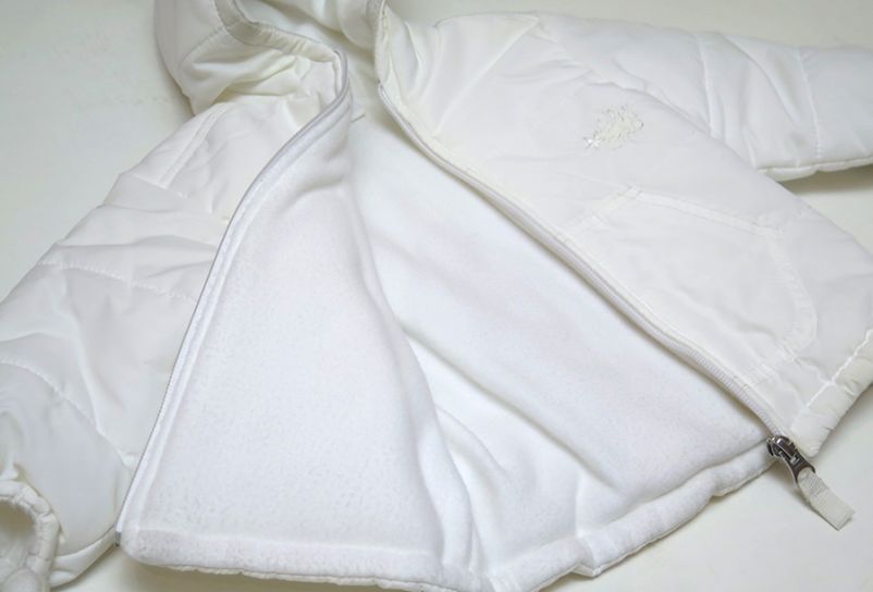 Campera con Capucha Forrada en Polar con Mitones