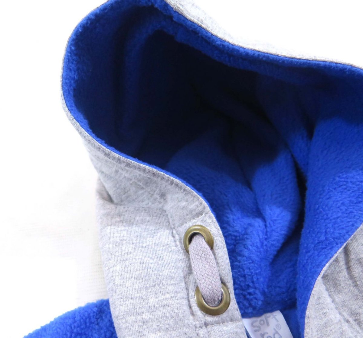 Campera Polar Capucha y Cierre