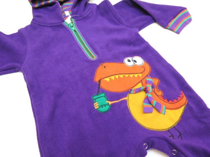 Enterito con capucha polar Bordado