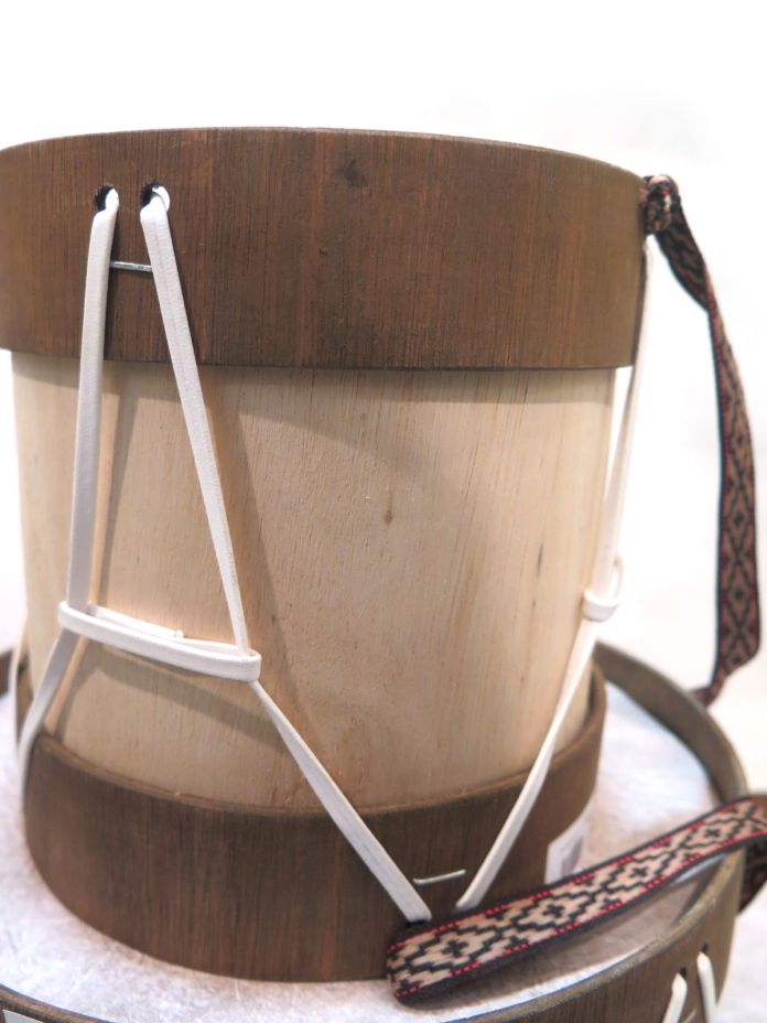 Bombo Mediano instrumento de percusi gaucho folclore 24 Cm.