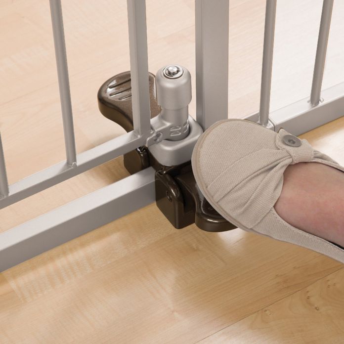 Puerta de Seguridad Stylish & Secure - STEP TO OPEN GATE