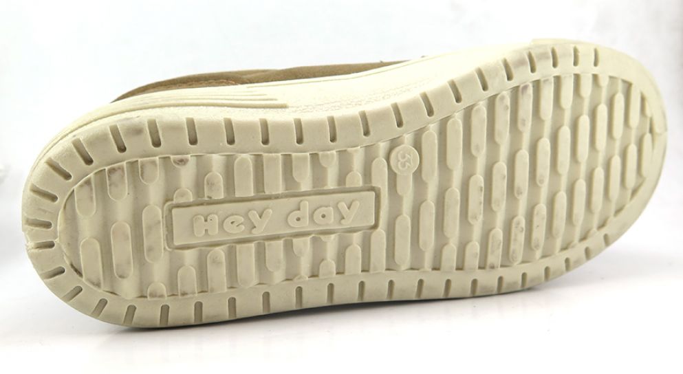 Zapatilla de Gamuza con Cordon